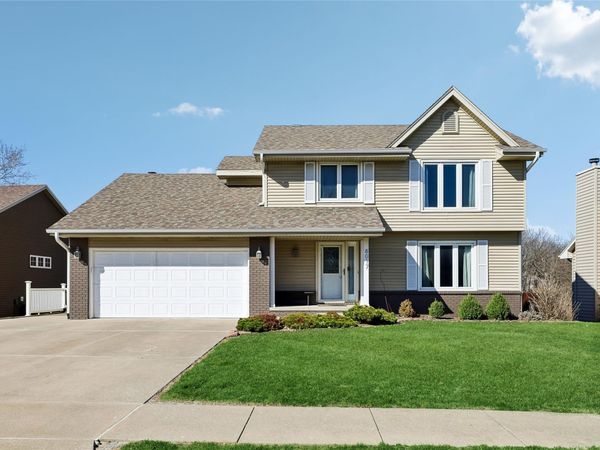 8017 Northview Drive , Urbandale, IA 50322