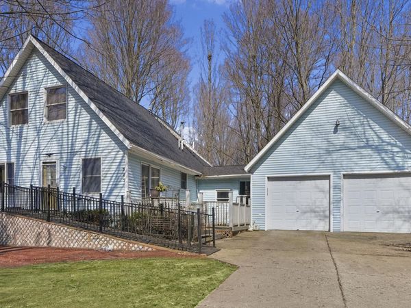 505 9 Mile Road NW, Comstock Park, MI 49321