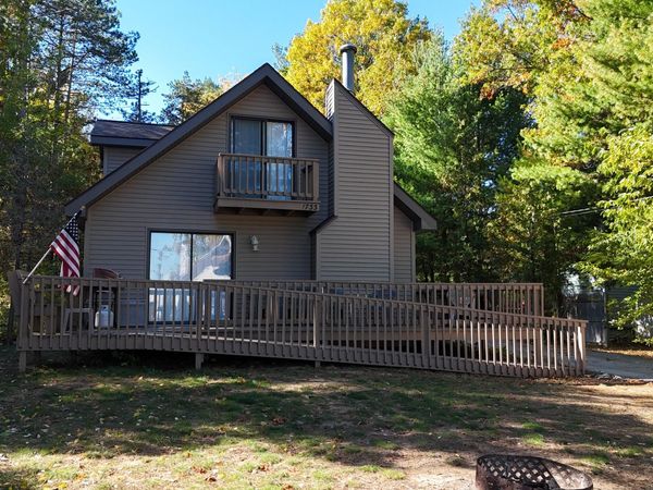 1733 N Lakeview Drive, Mears, MI 49436