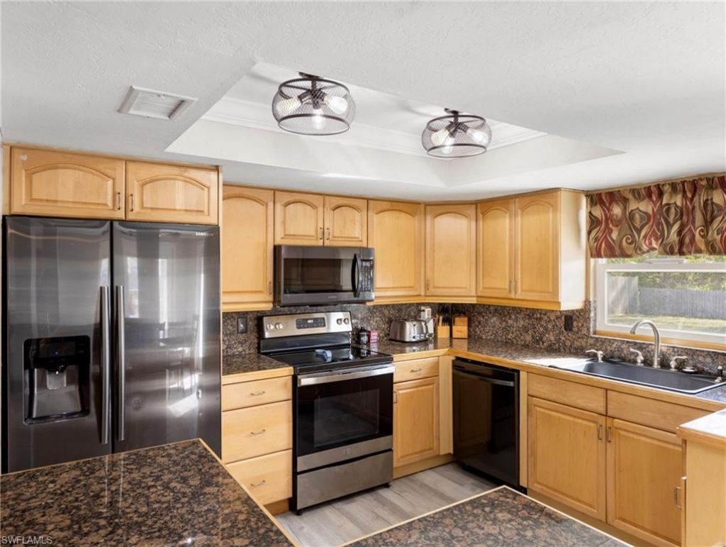 8848 Fordham St, Fort Myers, FL 33907 Photo