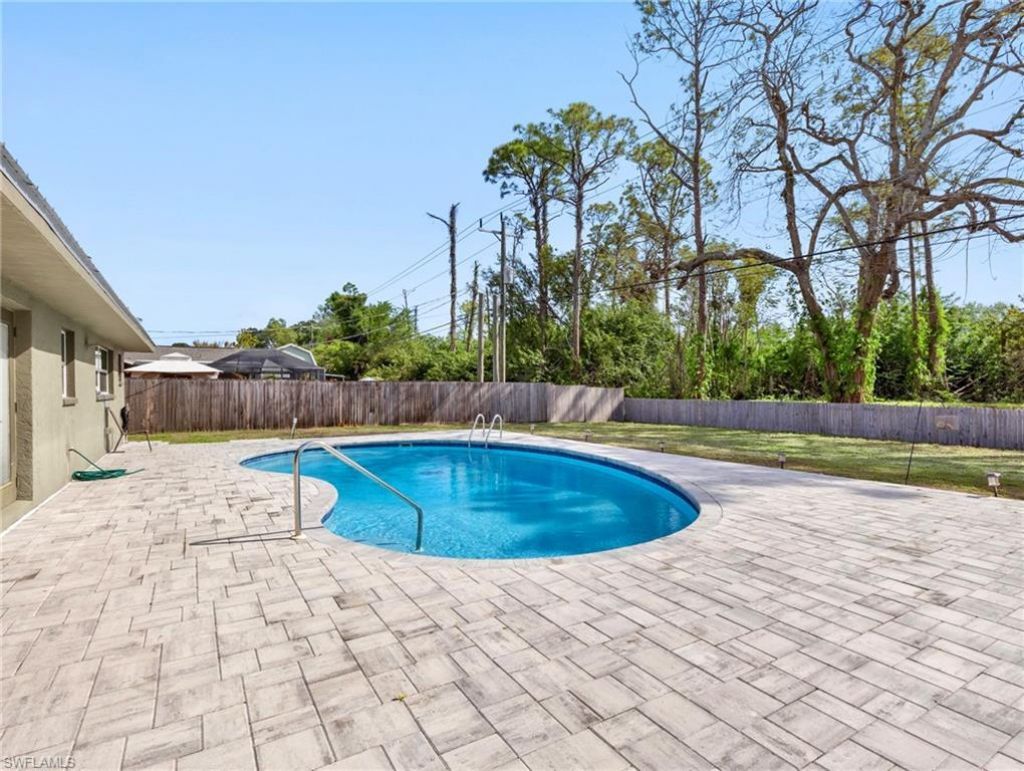 8848 Fordham St, Fort Myers, FL 33907 Photo