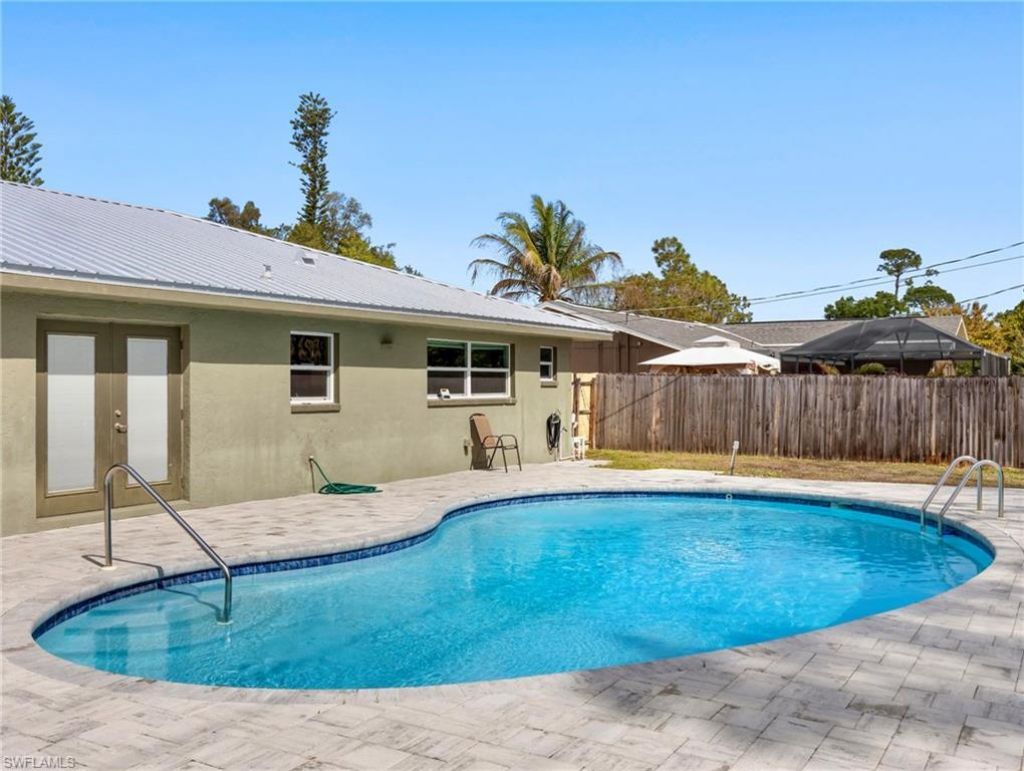 8848 Fordham St, Fort Myers, FL 33907 Photo