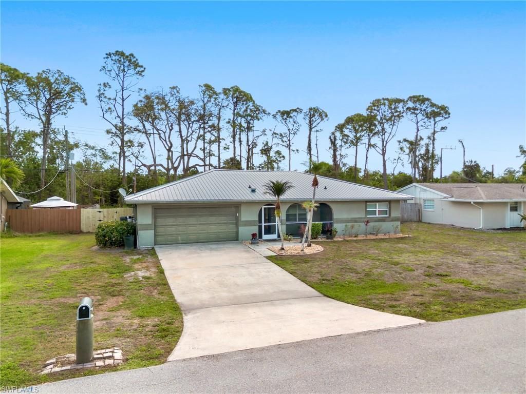 8848 Fordham St, Fort Myers, FL 33907 Photo