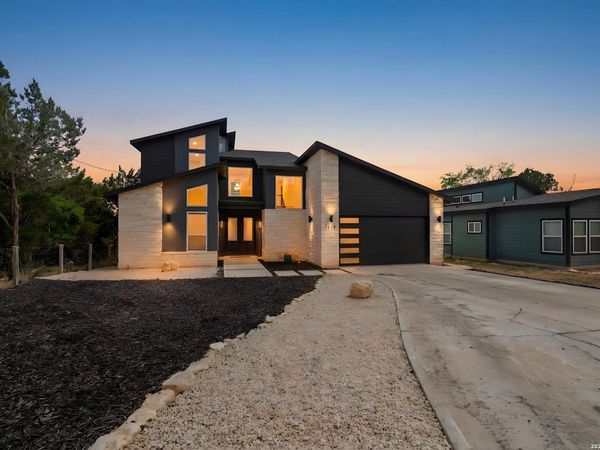 1318 Mountain Top Loop, Canyon Lake, TX 78133