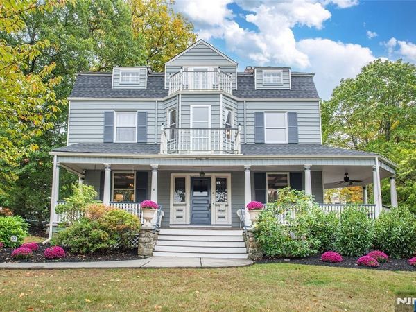 22 Arlington Avenue, CALDWELL, NJ 07006