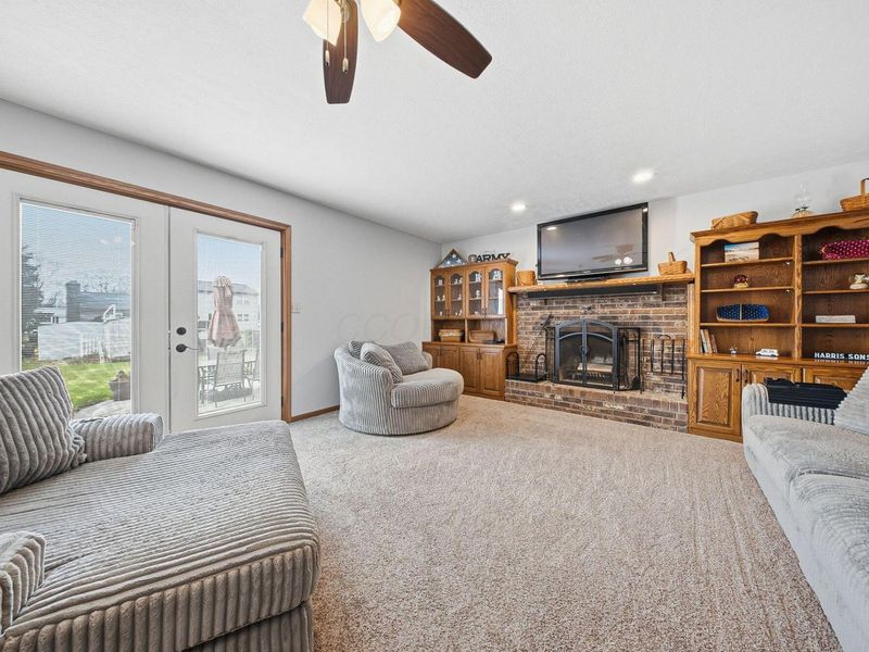 985 Chaumont Drive, Marion, OH 43302 Photo 10