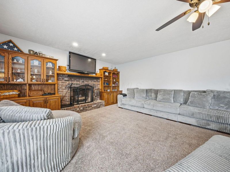 985 Chaumont Drive, Marion, OH 43302 Photo 11