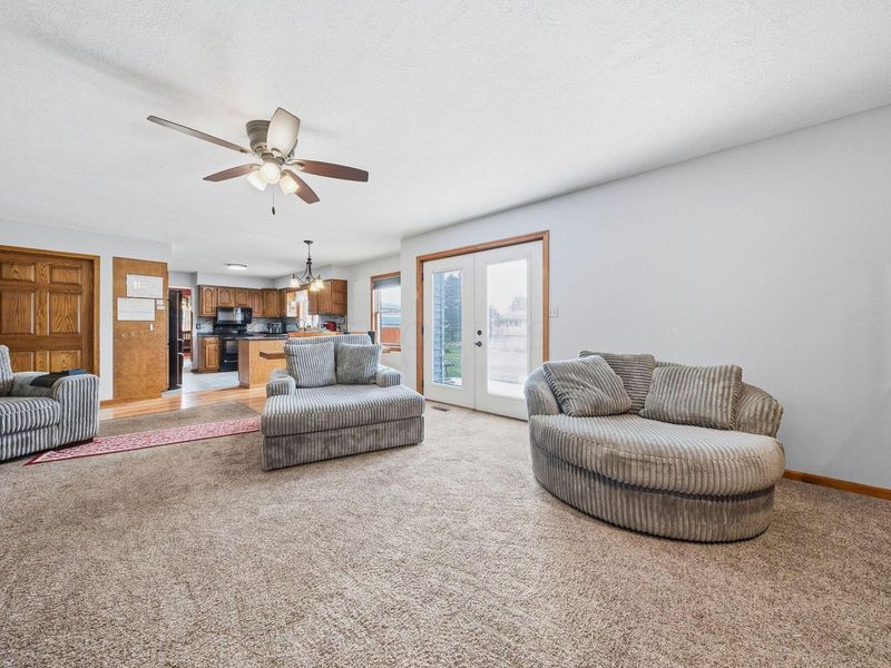 985 Chaumont Drive, Marion, OH 43302 Photo 12