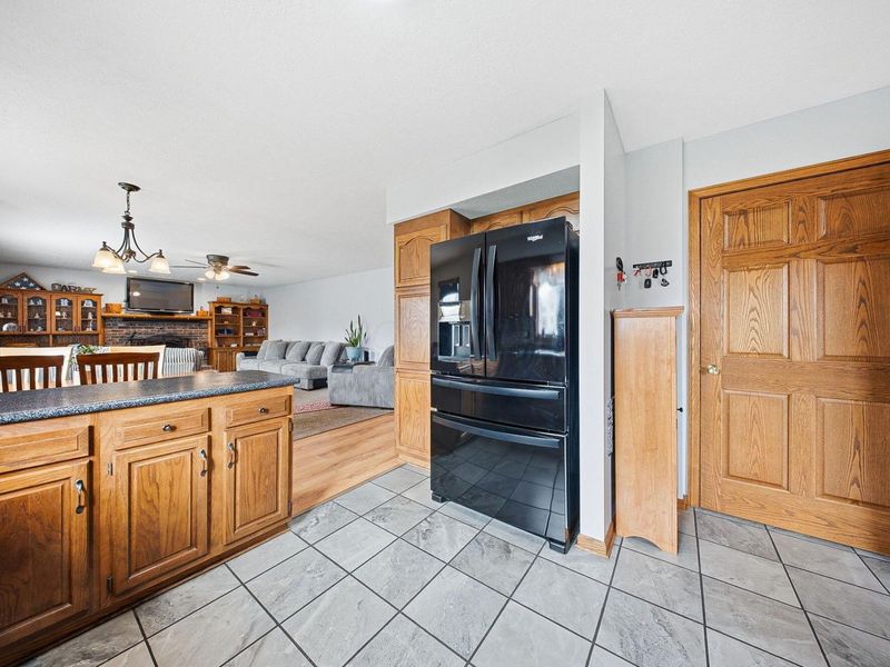 985 Chaumont Drive, Marion, OH 43302 Photo 17