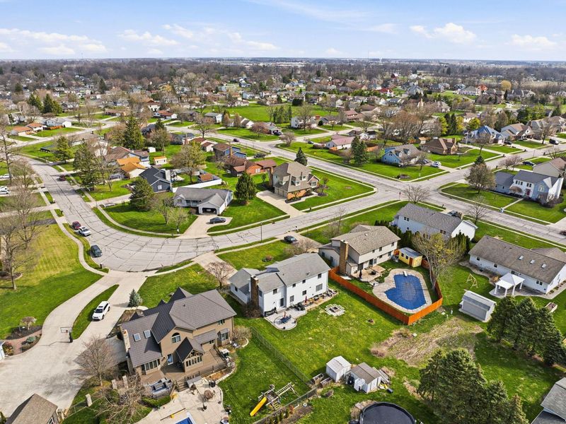 985 Chaumont Drive, Marion, OH 43302 Photo 4