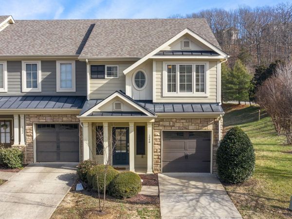 1040 Woodbury Falls Dr , Nashville, TN 37221