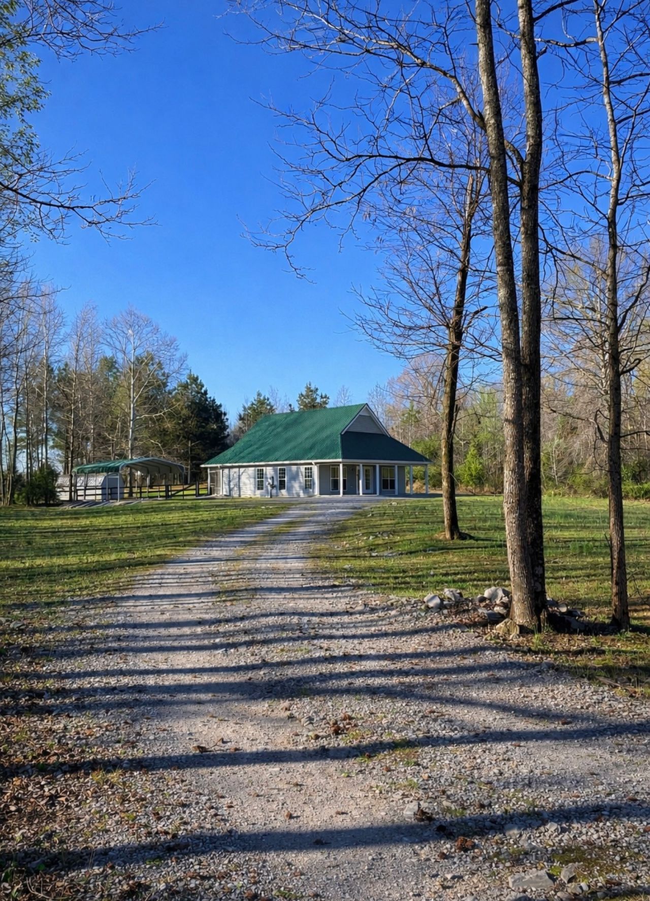 2130 Indian Mound Rd , Woodlawn, TN 37191 Main Photo