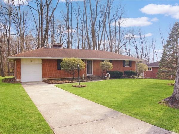 2731 Bahns Drive, Beavercreek, OH 45434