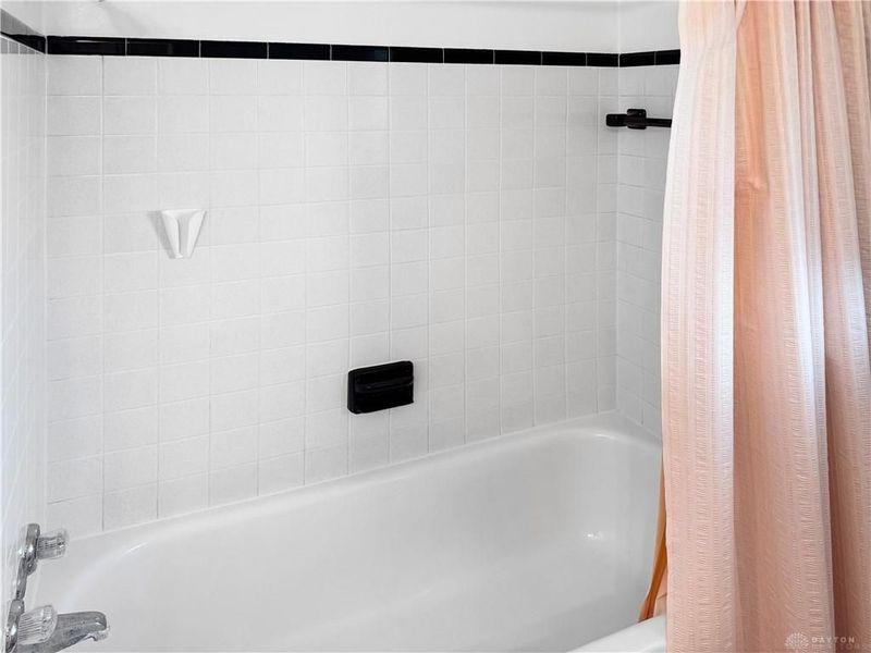 2731 Bahns Drive, Beavercreek, OH 45434 Photo 12