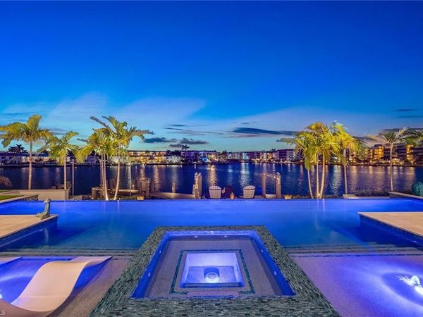 210 Bay PT , NAPLES, FL 34103