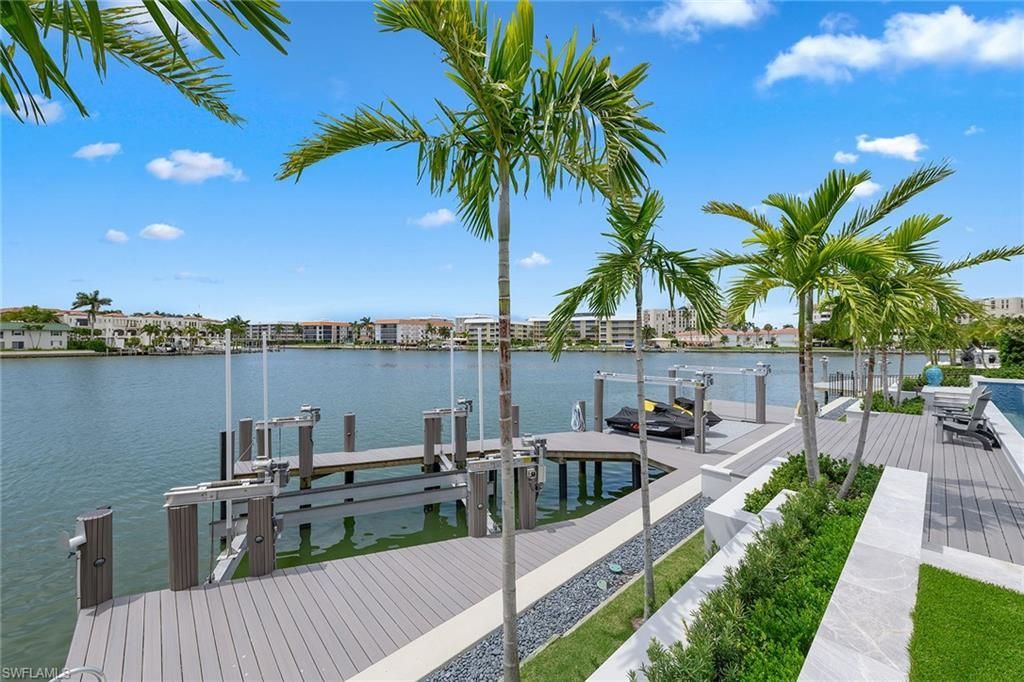 210 Bay Pt , Naples, FL 34103 Photo