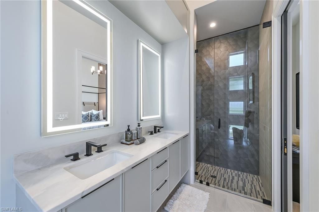 210 Bay Pt , Naples, FL 34103 Photo