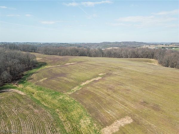 Pleasant Hill Drive , Fresno, OH 43824