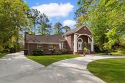 146 University Dr. photo 4