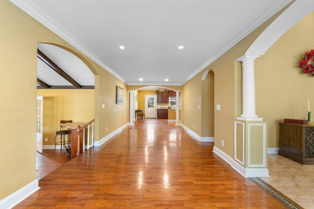 146 University Dr. Photo 21