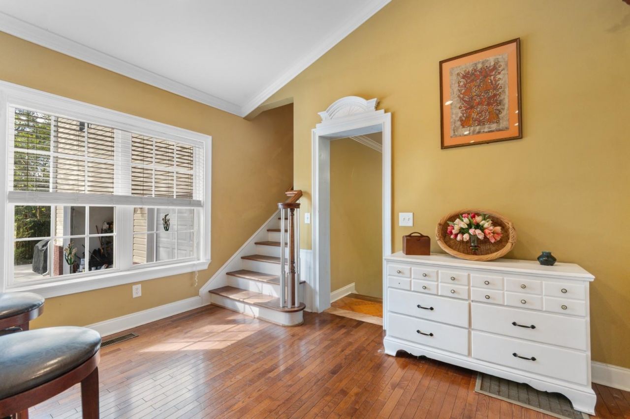 146 University Dr. Photo 22