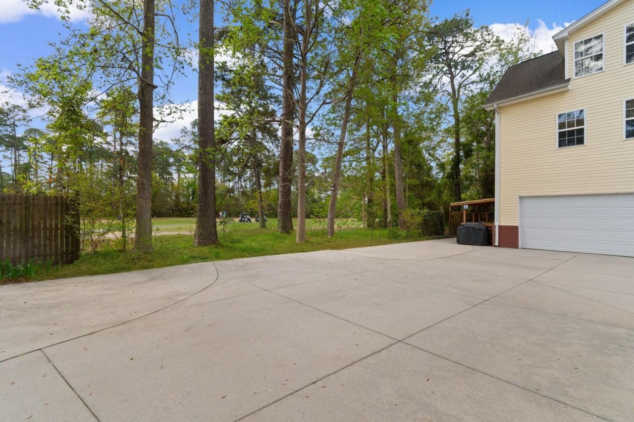 146 University Dr. Photo 42