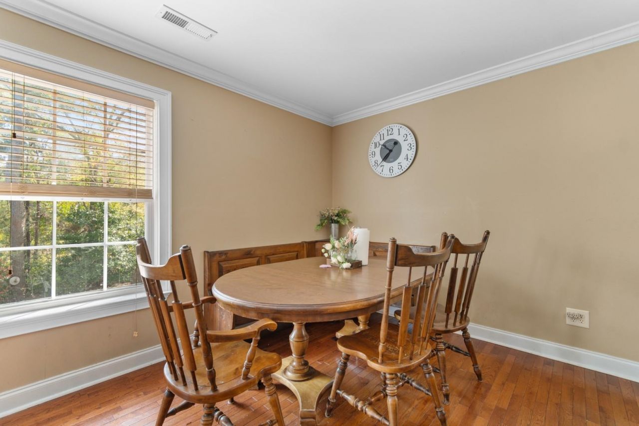 146 University Dr. Photo 9