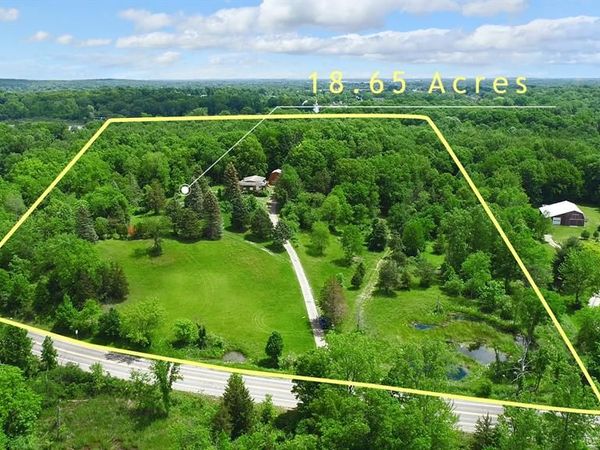 1050 Teggerdine Road, White Lake Twp, MI 48386