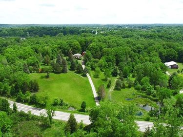 1050 Teggerdine Road, White Lake Twp, MI 48386