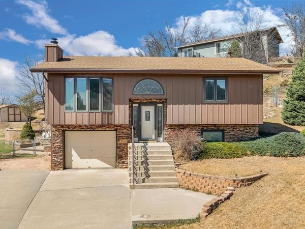 2523 TOMAHAWK DR, Rapid City, SD 57702