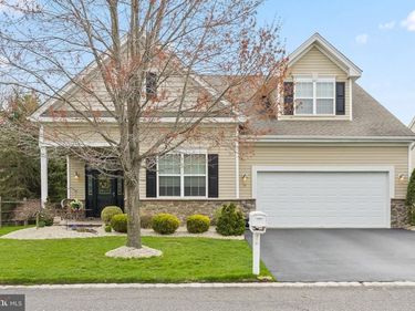 16 AQUADUCT , MONROE TOWNSHIP, NJ 08831
