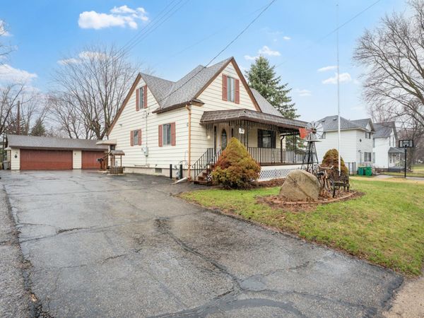 312 1st Avenue SE, Hayfield, MN 55940