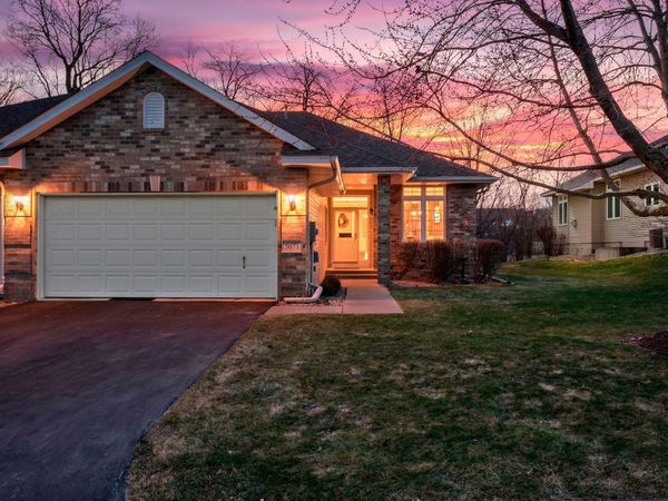 5071 E Oak Point Drive , Prior Lake, MN 55372