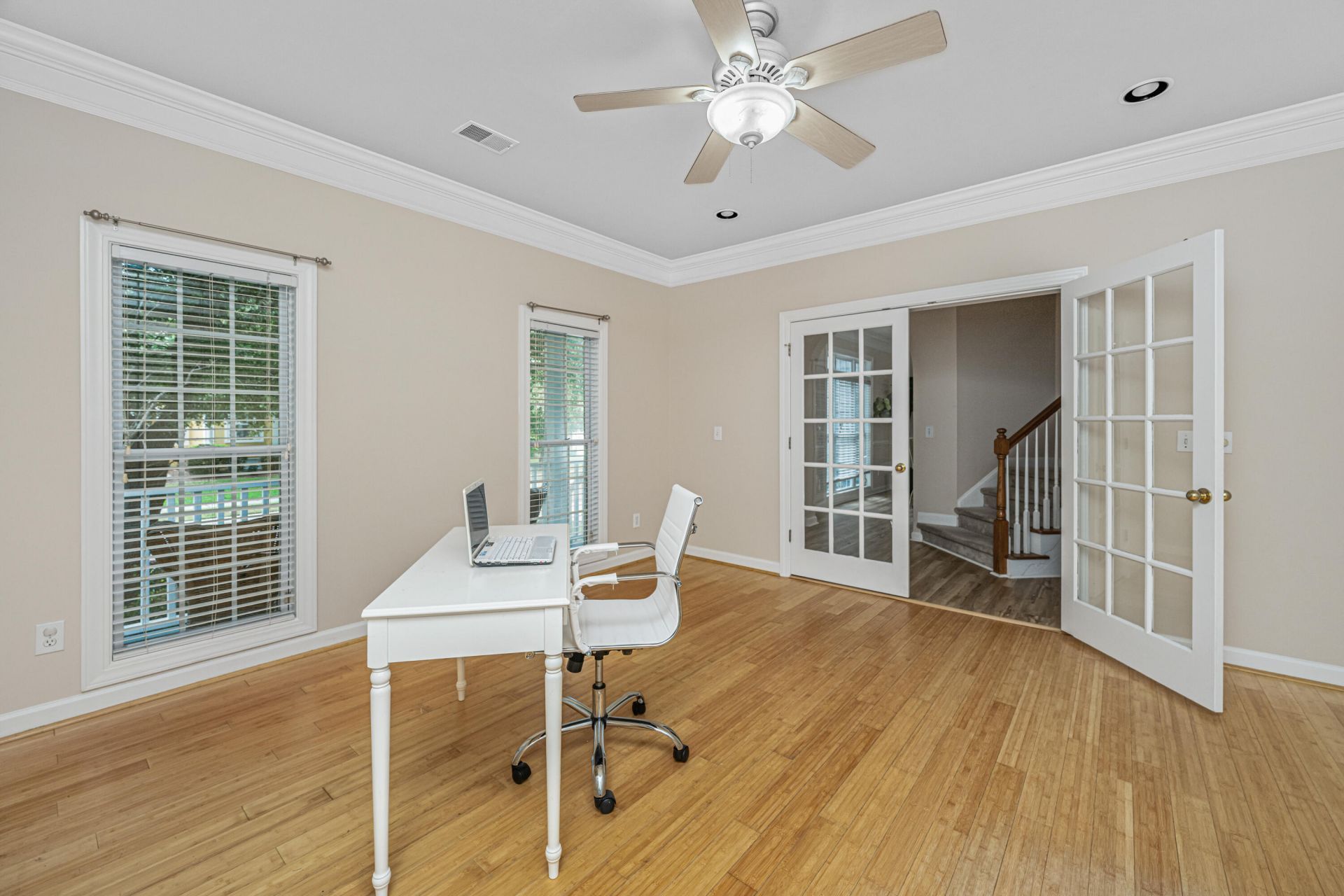 1557 Oakhurst Drive Photo 14