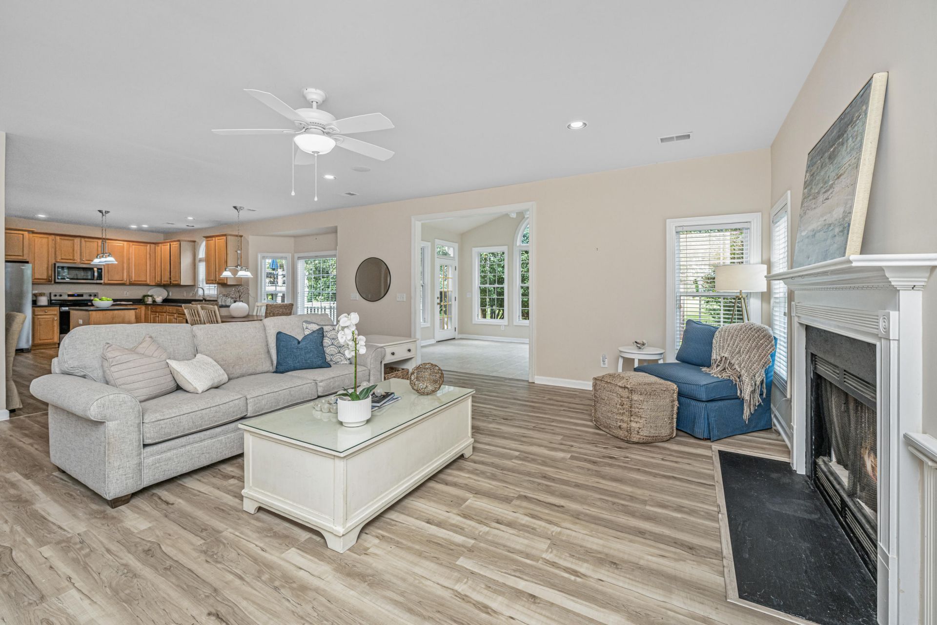 1557 Oakhurst Drive Photo 18