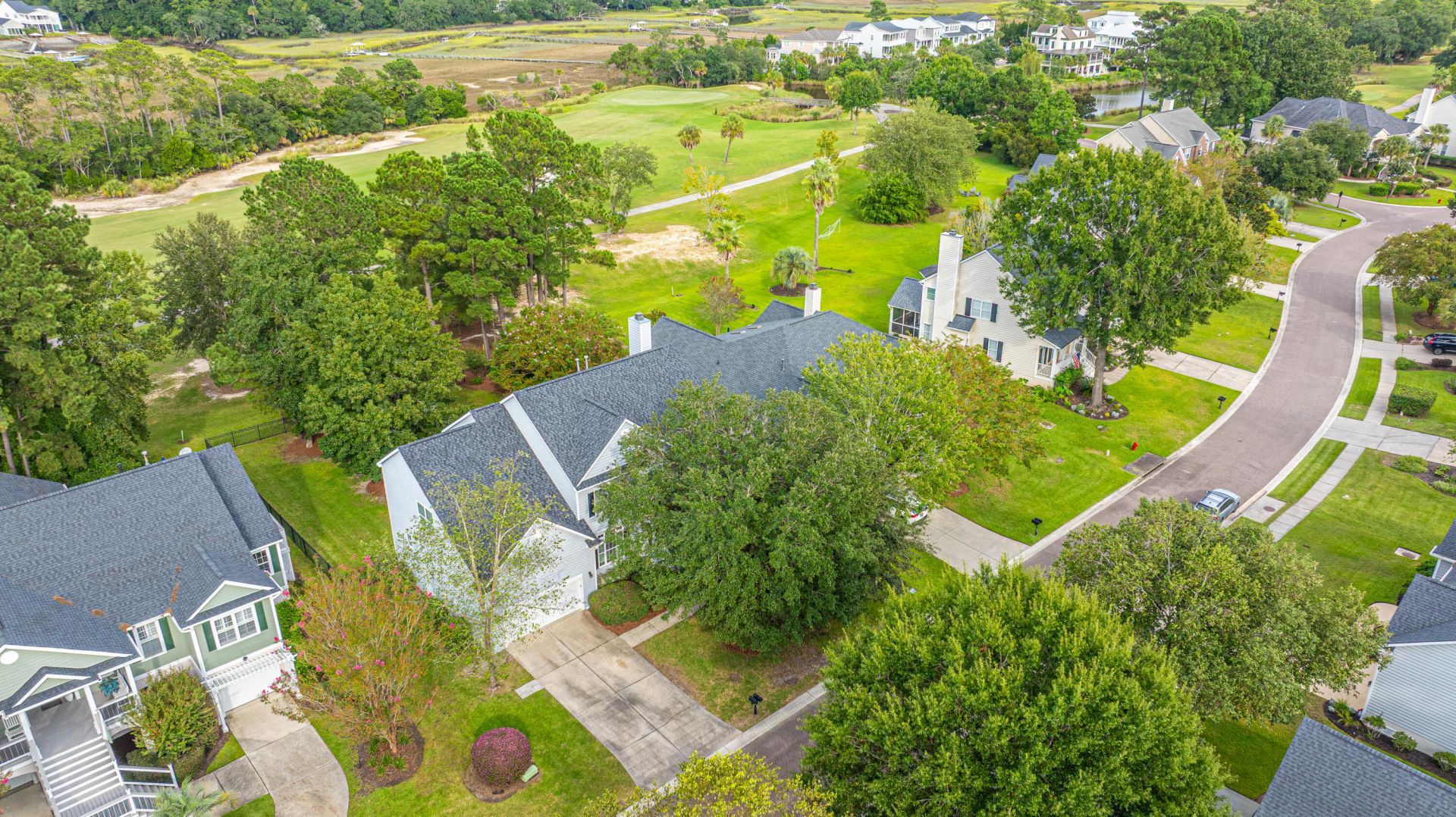 1557 Oakhurst Drive Photo 2