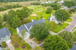 1557 Oakhurst Drive photo 4