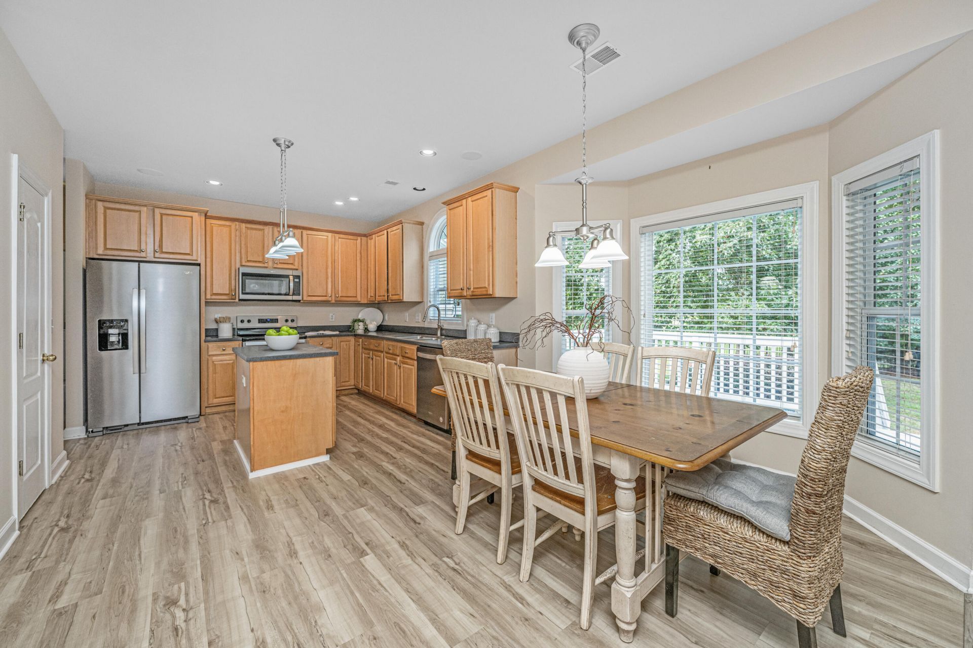 1557 Oakhurst Drive Photo 21