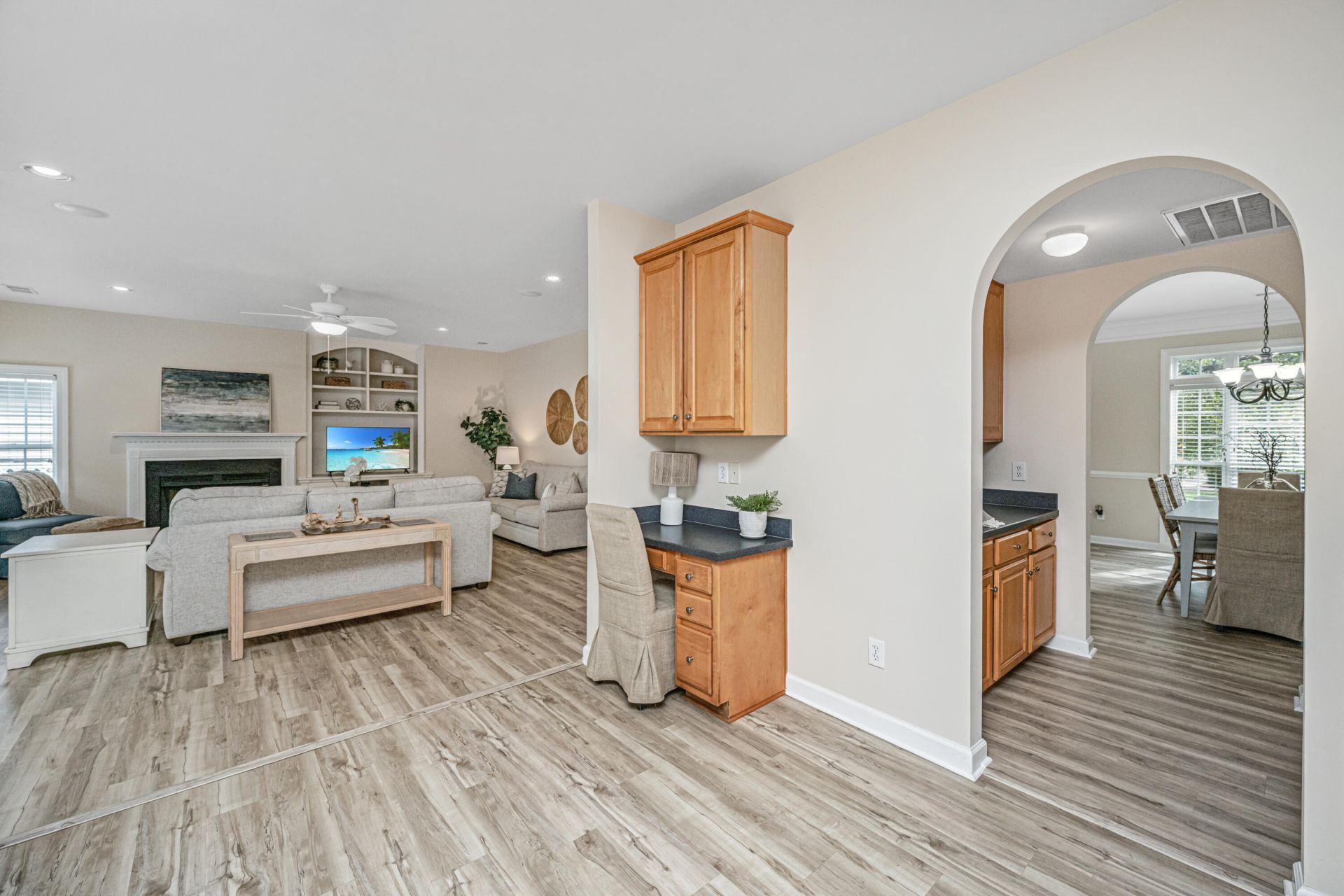 1557 Oakhurst Drive Photo 28