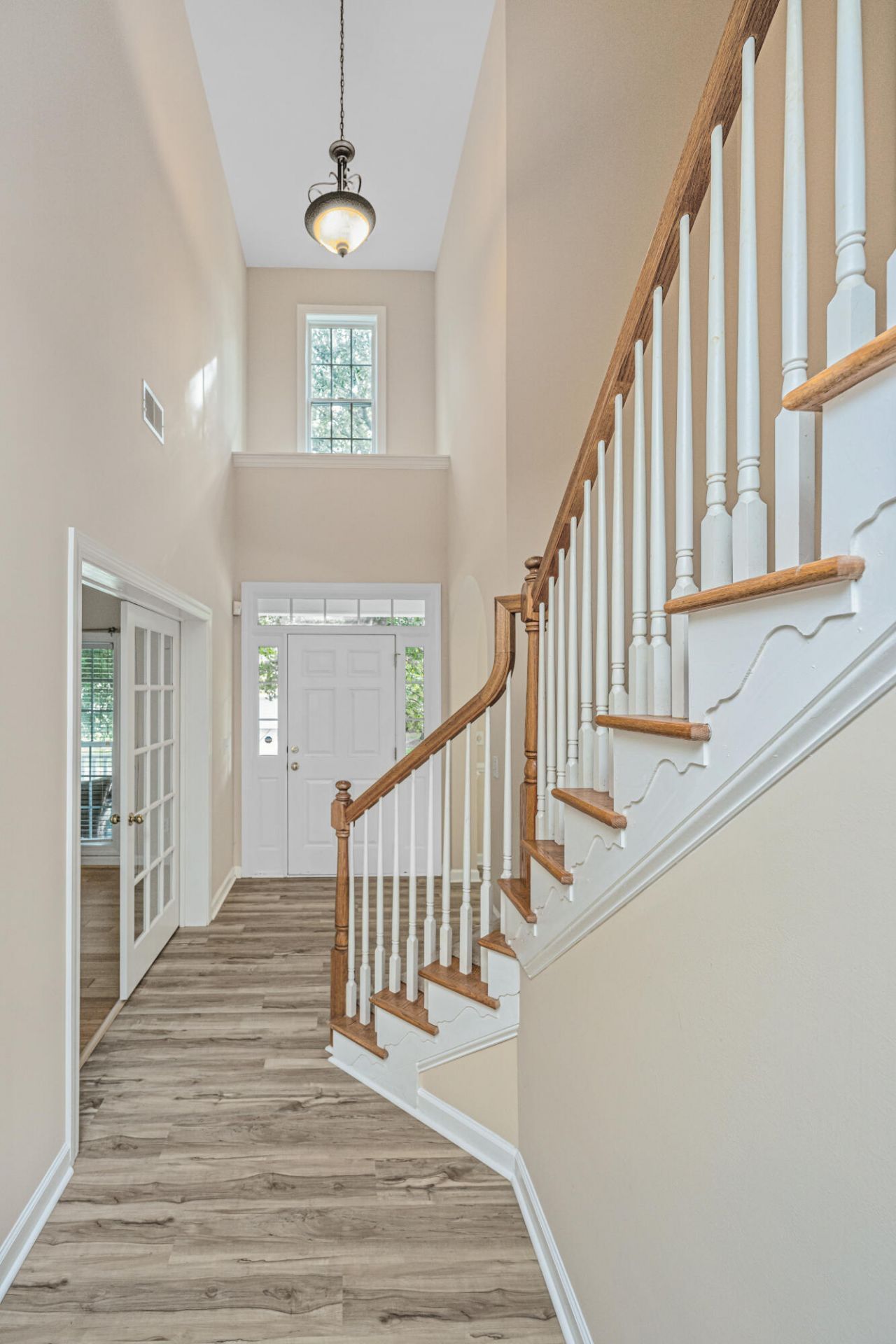 1557 Oakhurst Drive Photo 32