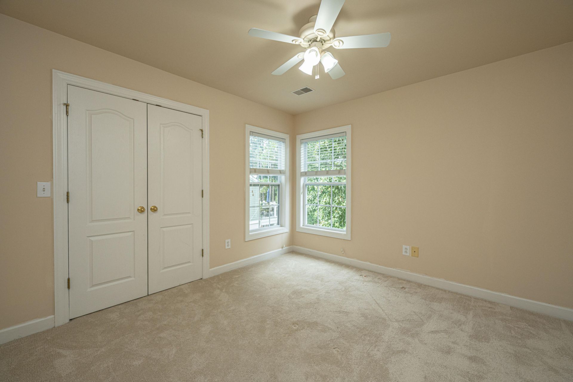 1557 Oakhurst Drive Photo 43