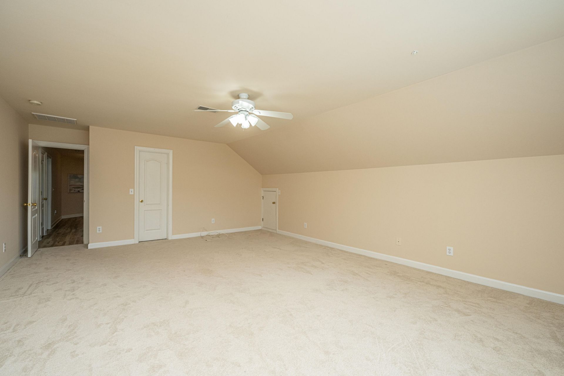 1557 Oakhurst Drive Photo 47