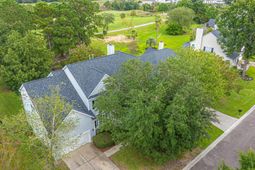 1557 Oakhurst Drive photo 4