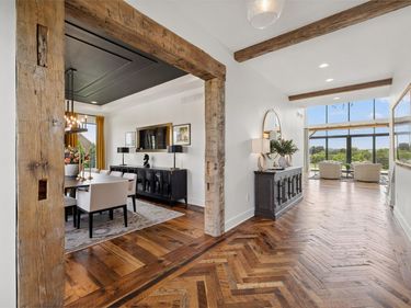 689 Sarah Blake Lane, Versailles, KY 40383