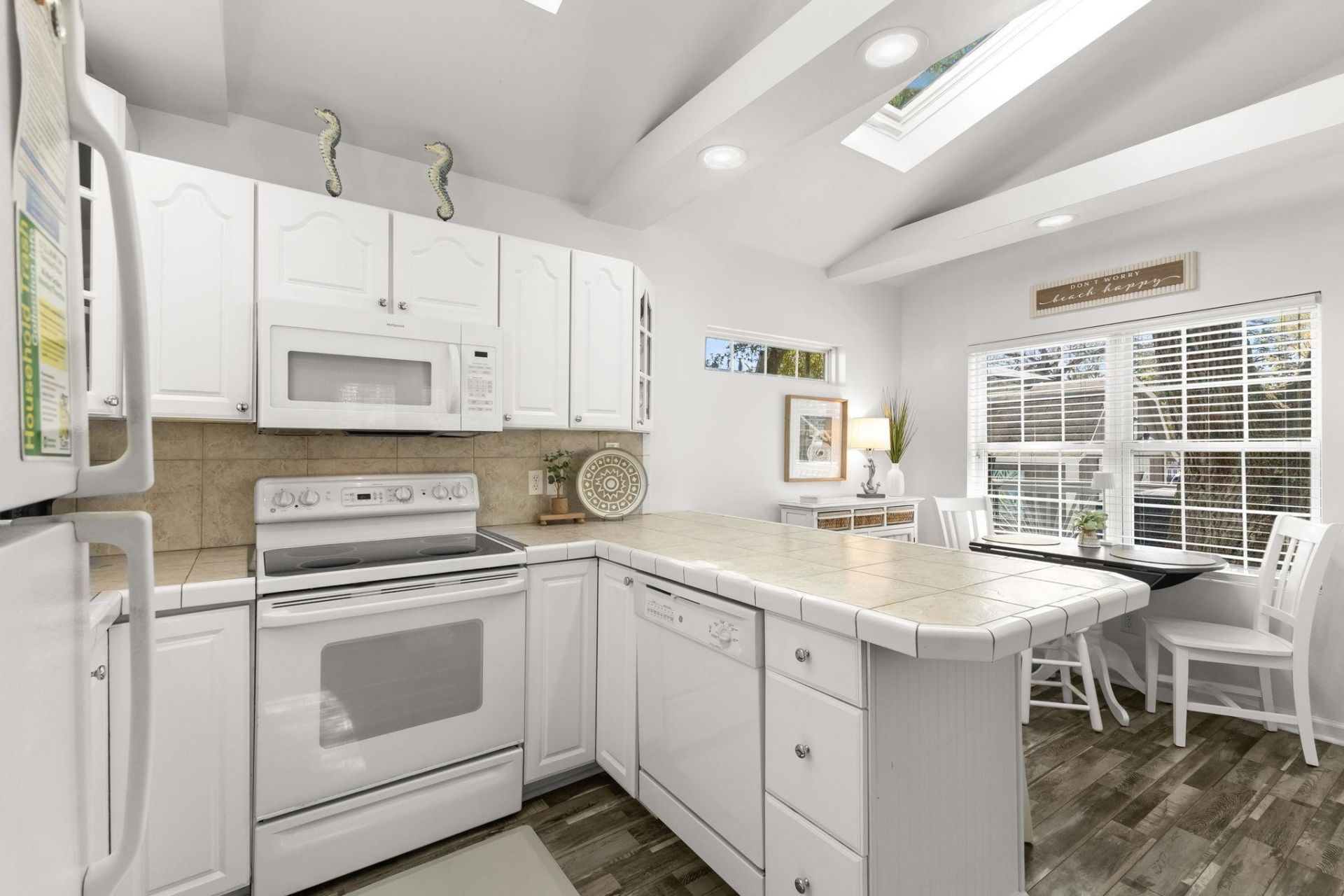 6001-z67 S Kings Hwy.  Photo 13