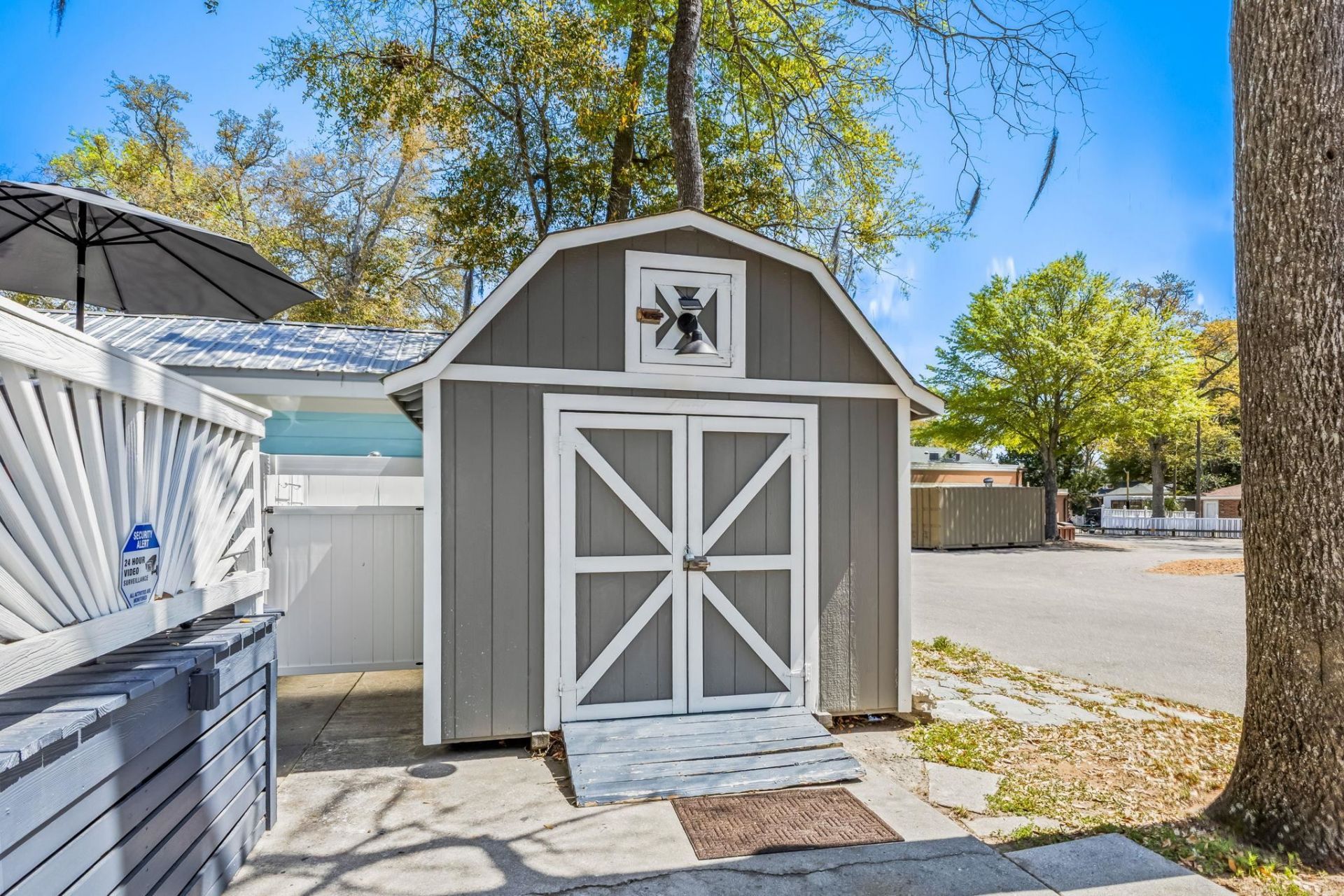 6001-z67 S Kings Hwy.  Photo 29