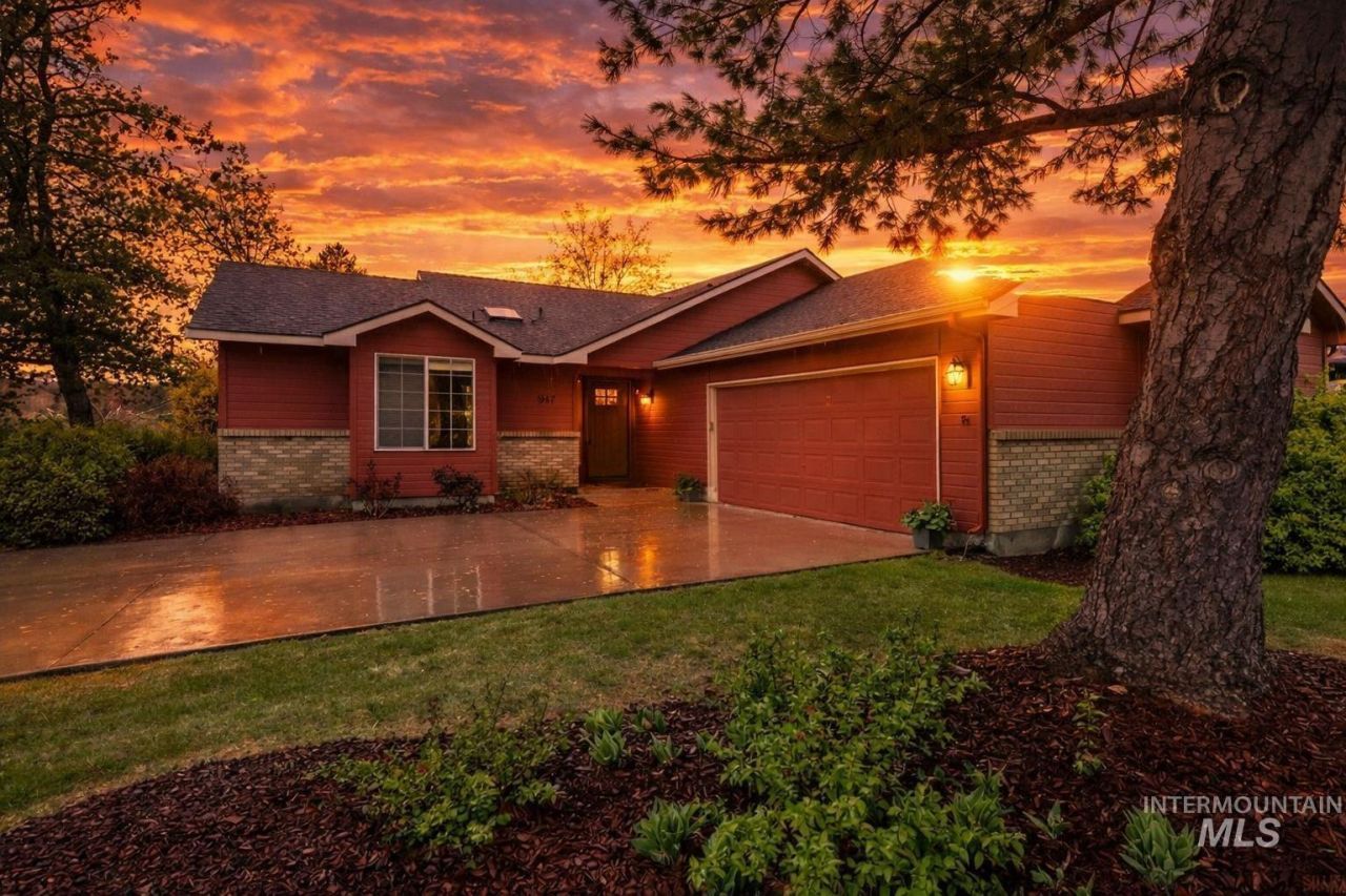 947 N Echohawk Way, Eagle, ID 83616 Main Photo