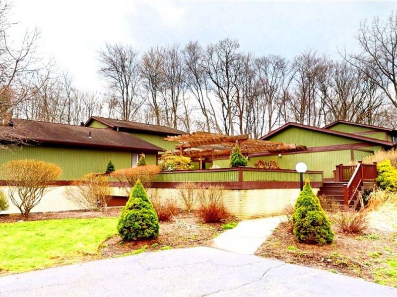 17652 Walnut Trail, Chagrin Falls, OH 44023 Photo 1