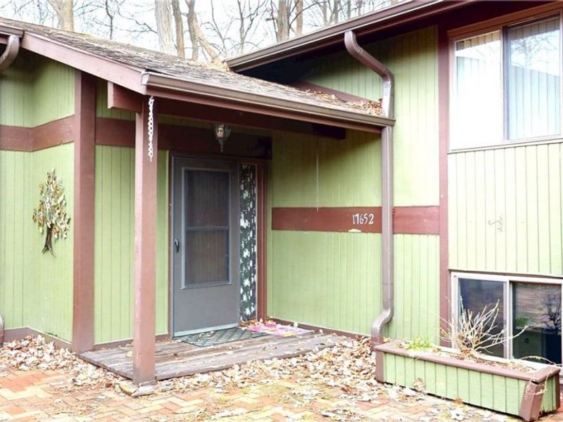 17652 Walnut Trail, Chagrin Falls, OH 44023 Photo 2