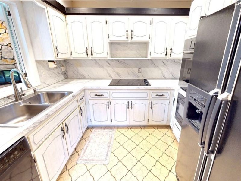 17652 Walnut Trail, Chagrin Falls, OH 44023 Photo 6